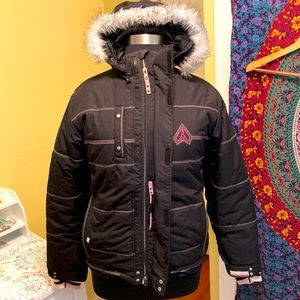 Size XL Section LA Snowboard/Ski Jacket
